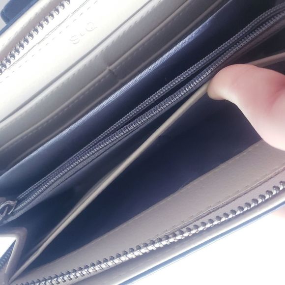 SQ Dona Smartphone Contenial Zip Wallet - Picture 7 of 13